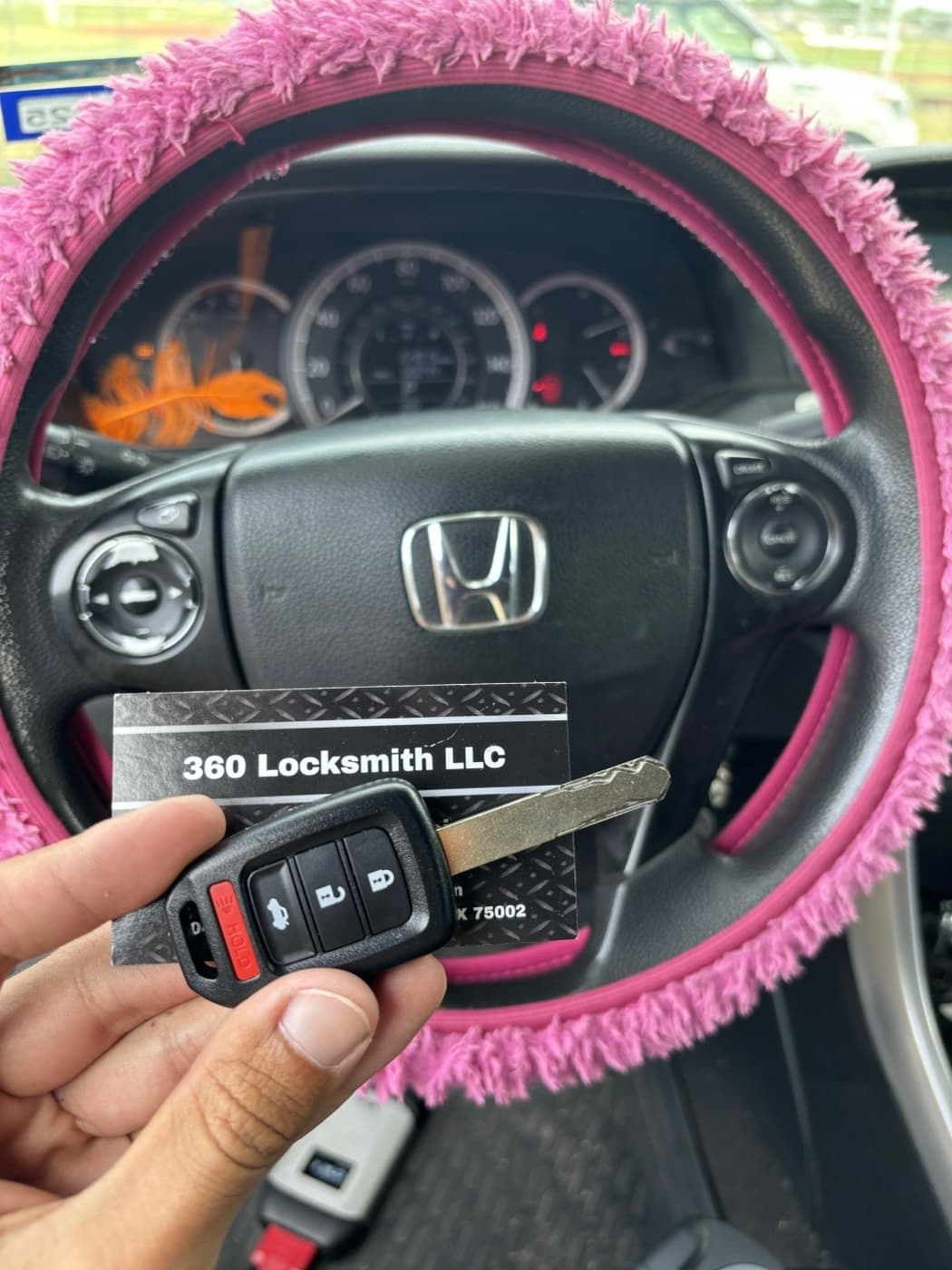 Honda car key and fob with 360 Locksmith LLC business card